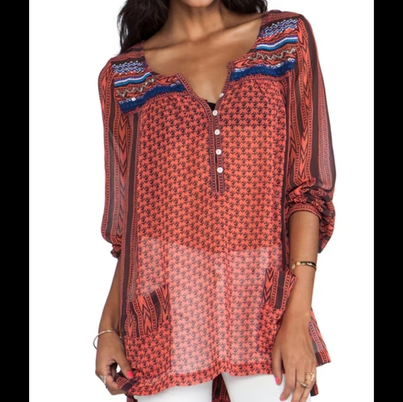 Free People Feather In The Wind Top In Blood Orange - Picture 2 of 9